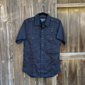 🆕 5.11 Tactical Black Short Sleeve Button Down Shirt